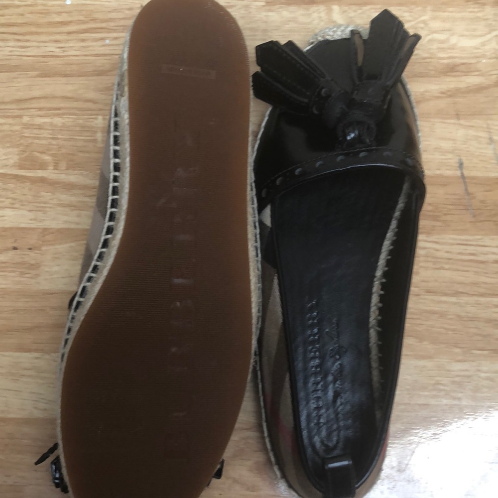 Burberry Black Patent Leather Tassel Espadrille Flats - Picture 2 of 4
